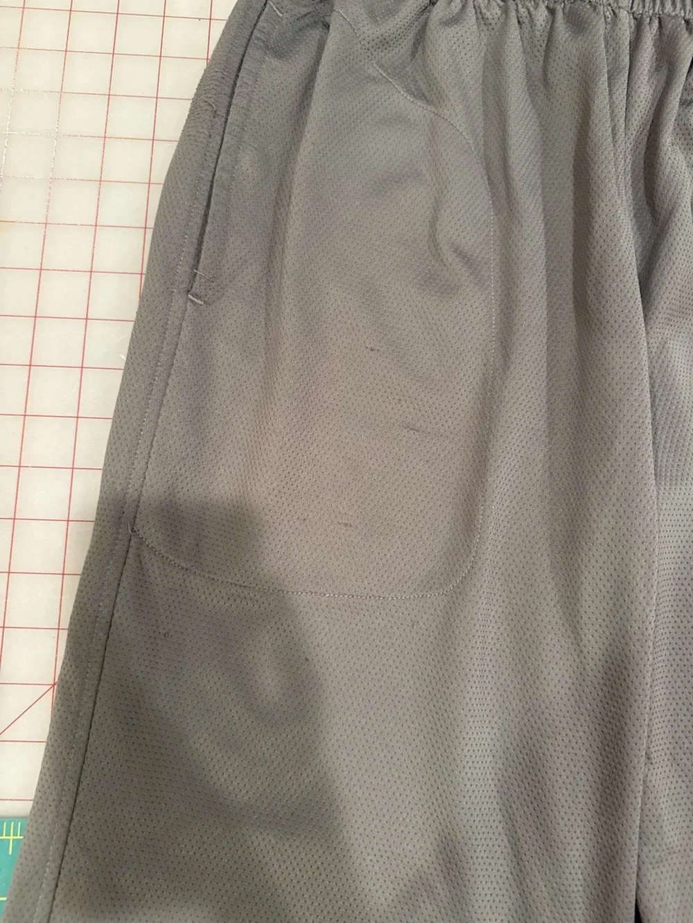 Jordan Men's Gray Athletic Joggers - Picture 4 of 13